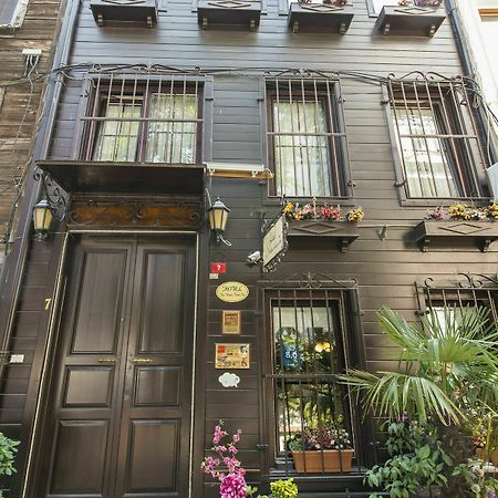 Naz Wooden House Inn Istanbul Exteriör bild