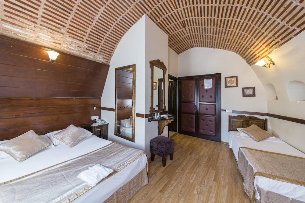 Naz Wooden House Inn Istanbul Exteriör bild