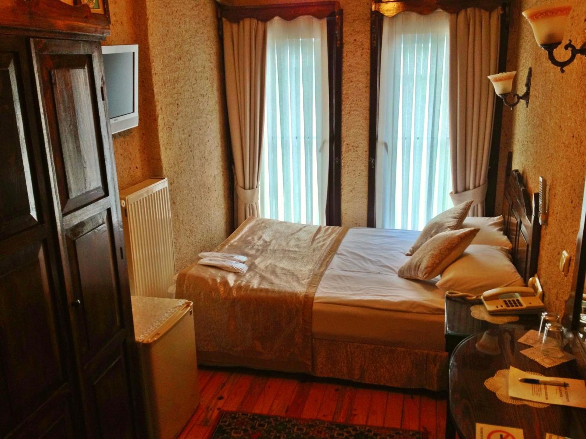 Naz Wooden House Inn Istanbul Exteriör bild