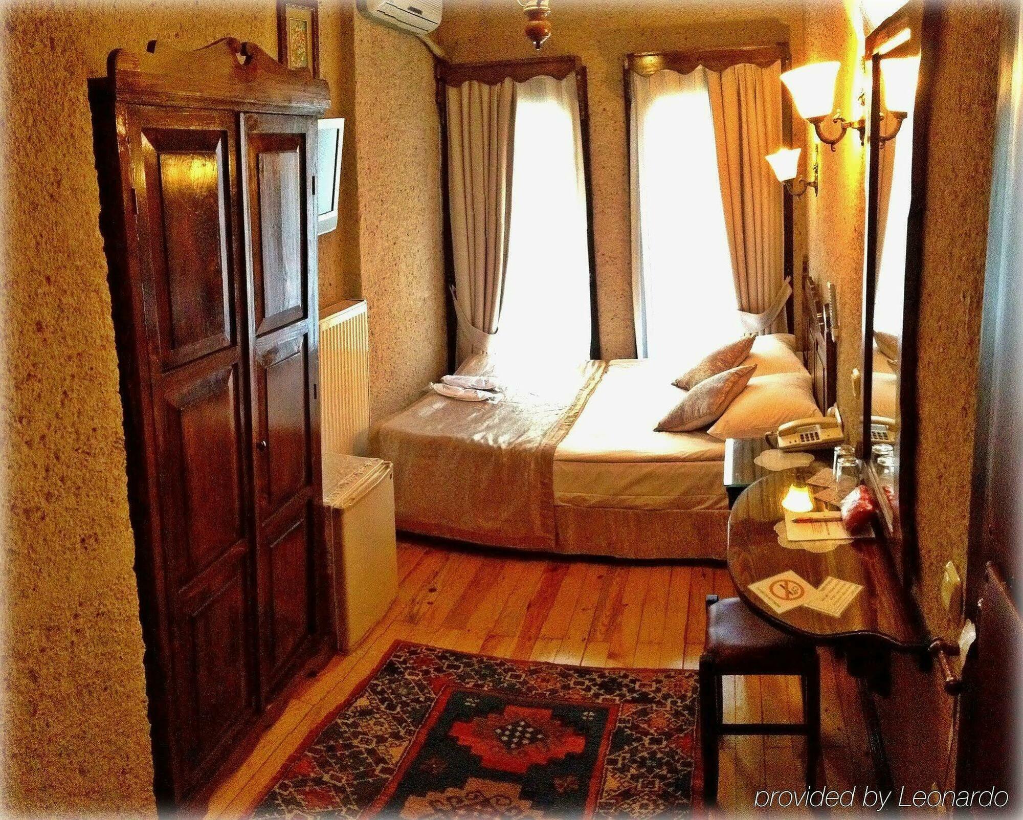 Naz Wooden House Inn Istanbul Exteriör bild